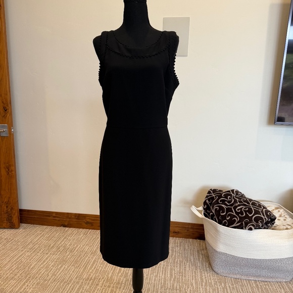 Ann Taylor Sleeveless Shift Dress - Picture 1 of 6